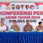 Polres Pidie gelar Konferensi Pers Akhir tahun 2024, di Joglo Bhara Daksa Polres Pidie yang dipimpin Kapolres Pidie AKBP Jaka Mulyana SIK MIK