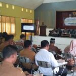 Pj. Bupati Aceh Timur melalui Asisten bidang Perekonomian dan Pembangunan Darmawan M. Ali membuka Forum Konsultasi Publik Penyusunan RKPK 2026