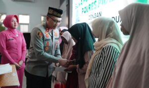 Di bulan ramadan, Kapolres Pidie bersama Ketua Bhayangkari Cabang Pidie dan jajarannya menggelar buka puasa bersama anak-anak yatim piatu