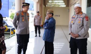 Kapolres Pidie AKBP Jaka Mulyana SIK, MIK, temui Ketua Muhammadiyah Kabupaten Pidie Tgk Zulkifli Yusuf, SH di Kantor Sekretariat Muhammadiyah