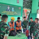 Yonif 115/ML bekerja sama dengan PLN Trumon menggelar penyuluhan tentang pentingnya kewaspadaan terhadap bahaya kelistrikan Kompi Senapan B