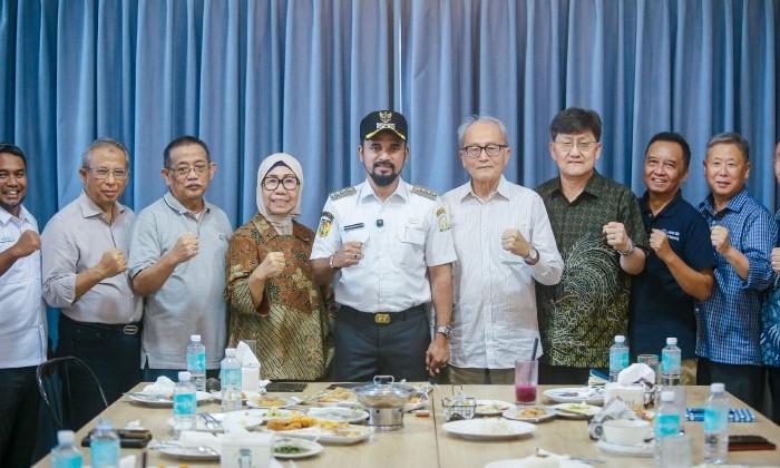 Bupati Aceh Timur, Iskandar Usman Al-Farlaky, S.H.I., M.S.I menerima audiensi dari lembaga Forest For Life Indonesia dan delegasi dari Korea
