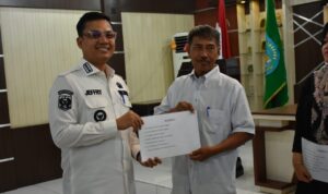 Pemko Langsa menyambut Hari Raya Idul Adha 1446 H, menyerahkan sebanyak 59 Ekor Hewan kurban untuk Gampong dan Dayah dalam wilayah Kota Langsa