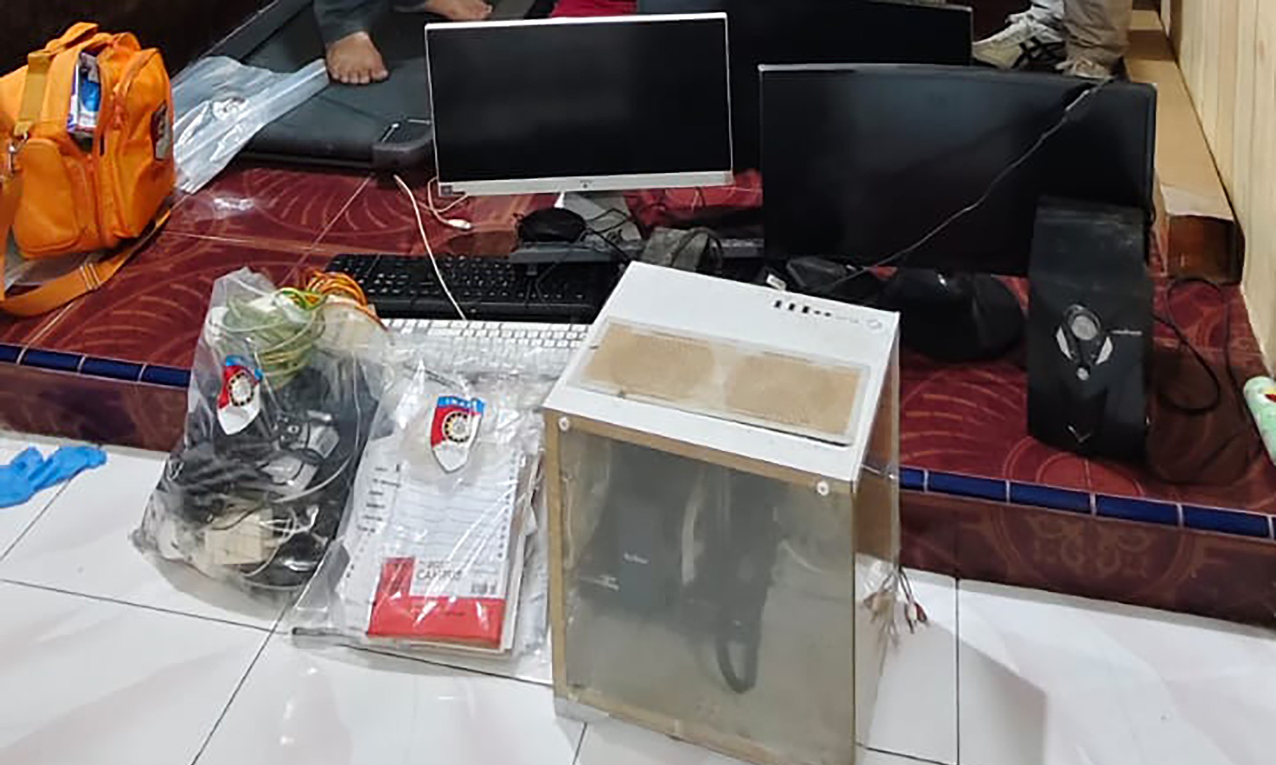 Ditreskrimum Polda Aceh bersama jajaran polres berhasil mengungkap 75 kasus judi online (judol) selama periode 1 Mei hingga 10 Juni 2025