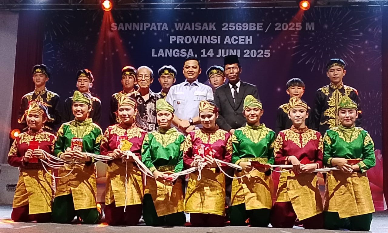 Walikota Langsa Jeffry Sentana S Putra, SE Menghadiri Acara SANNIPATA WAISAK 2569 BE/2025 Se- Aceh di Lapangan Basket Rebon
