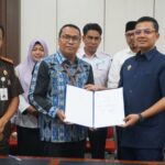 Pemko Langsa dan BPJS Ketenagakerjaan melaksanakan penandatangan nota kesepahaman (MoU) Program Jaminan Sosial Ketenagakerjaan Pekerja Rentan