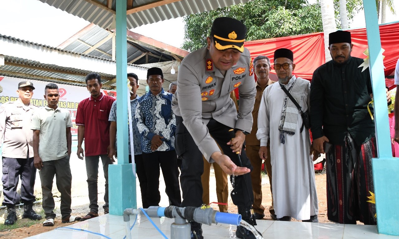 Kepolisian Resor (Polres) Aceh Timur, Polda Aceh menyalurkan kebaikan melalui aksi nyata dengan membangun sumur bor di Dayah Al Ikhlas