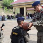 Kapolda Aceh Irjen Pol Dr. Achmad Kartiko secara resmi menutup kegiatan pembinaan tradisi pembaretan bagi Bintara dan Tamtama remaja SatBrimob