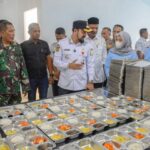 Bupati Aceh Timur, Iskandar Usman Al-Farlaky, S.Hi., M.Si., melakukan peninjauan ke salah satu Rumah Makan Bergizi untuk anak sekolah