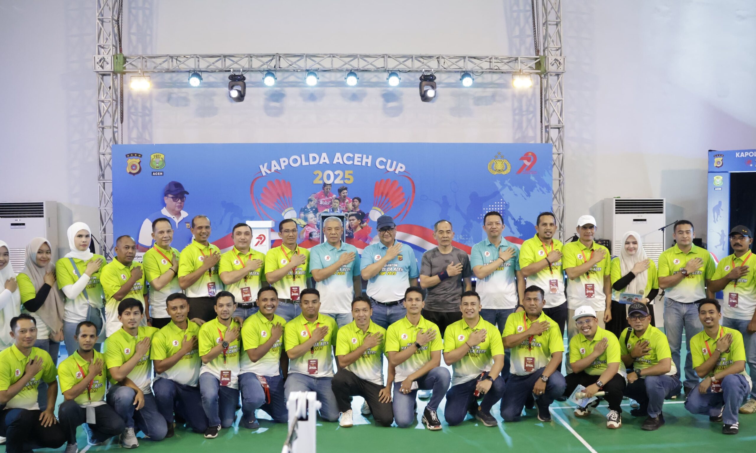 Kapolda Aceh Irjen Pol. Dr. Achmad Kartiko secara resmi membuka Kejuaraan Badminton Kapolda Aceh Cup 2025 di Gedung Olahraga (GOR) KONI Aceh