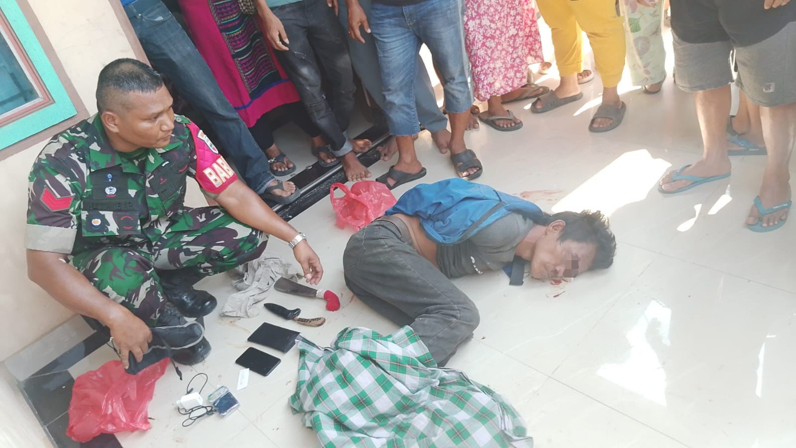 Babinsa Koramil 0201-10/MM Kodim 0201/Medan berhasil menggagalkan percobaan pembunuhan terhadap seorang wanita di Medan Marelan