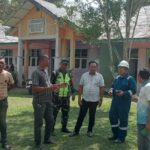Dinas Lingkungan Hidup Kabupaten (DLHK) Aceh Timur melaksanakan pemantauan kualitas udara dan kondisi masyarakat di Gampong Panton Rayeuk T