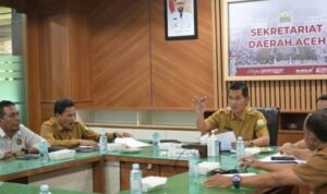 Sekretaris Daerah (Sekda) Aceh, M. Nasir, S.IP, MPA, memimpin rapat tindak lanjut terkait penanganan dan penetapan sumur minyak masyarakat
