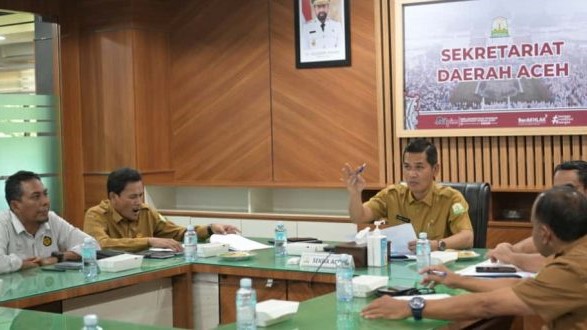 Sekretaris Daerah (Sekda) Aceh, M. Nasir, S.IP, MPA, memimpin rapat tindak lanjut terkait penanganan dan penetapan sumur minyak masyarakat