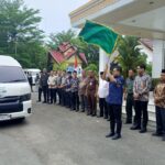 Walikota Langsa Jeffry Sentana S Putra melepas rombongan Kafilah Kota Langsa mengikuti Musabaqah Tilawatil Qur'an (MTQ) XXXVII Aceh