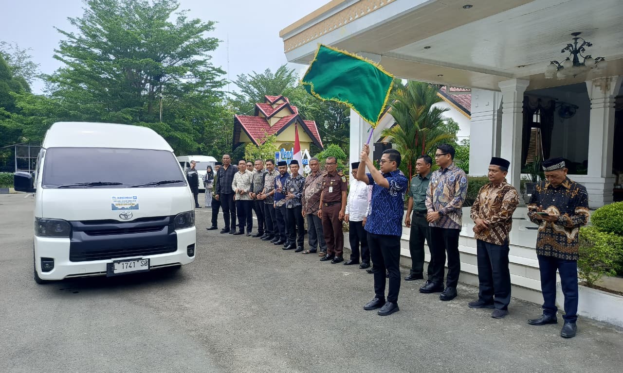 Walikota Langsa Jeffry Sentana S Putra melepas rombongan Kafilah Kota Langsa mengikuti Musabaqah Tilawatil Qur'an (MTQ) XXXVII Aceh Walikota Langsa Jeffry Sentana S Putra melepas rombongan Kafilah Kota Langsa mengikuti Musabaqah Tilawatil Qur'an (MTQ) XXXVII Aceh