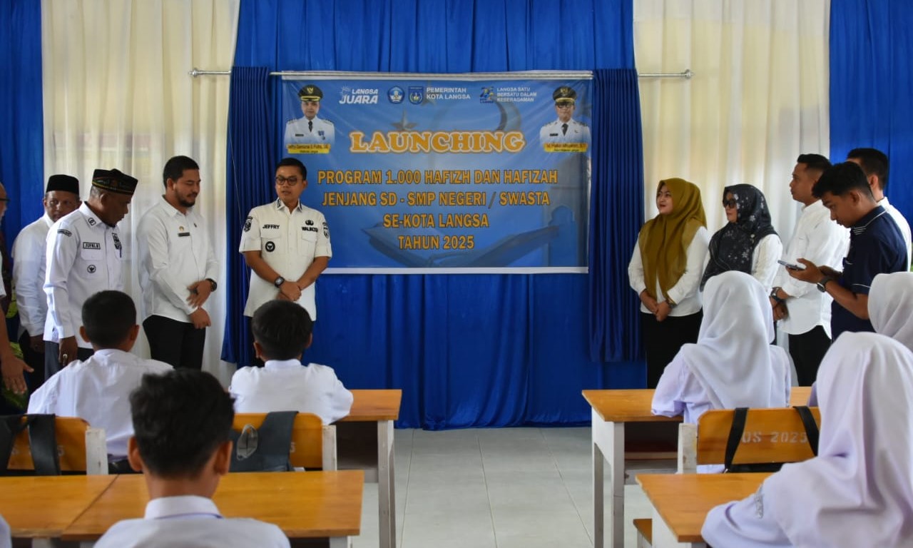 Walikota Langsa Jeffry Sentana S Putra melaunching Program Langa Juara Mencetak 1000 Hafizh dan Hafizah Qur'an tingkat SD dan SMP Negeri/Swasta Walikota Langsa Jeffry Sentana S Putra melaunching Program Langsa juara Mencetak 1000 Hafizh dan Hafizah Qur'an tingkat SD dan SMP Negeri/Swasta
